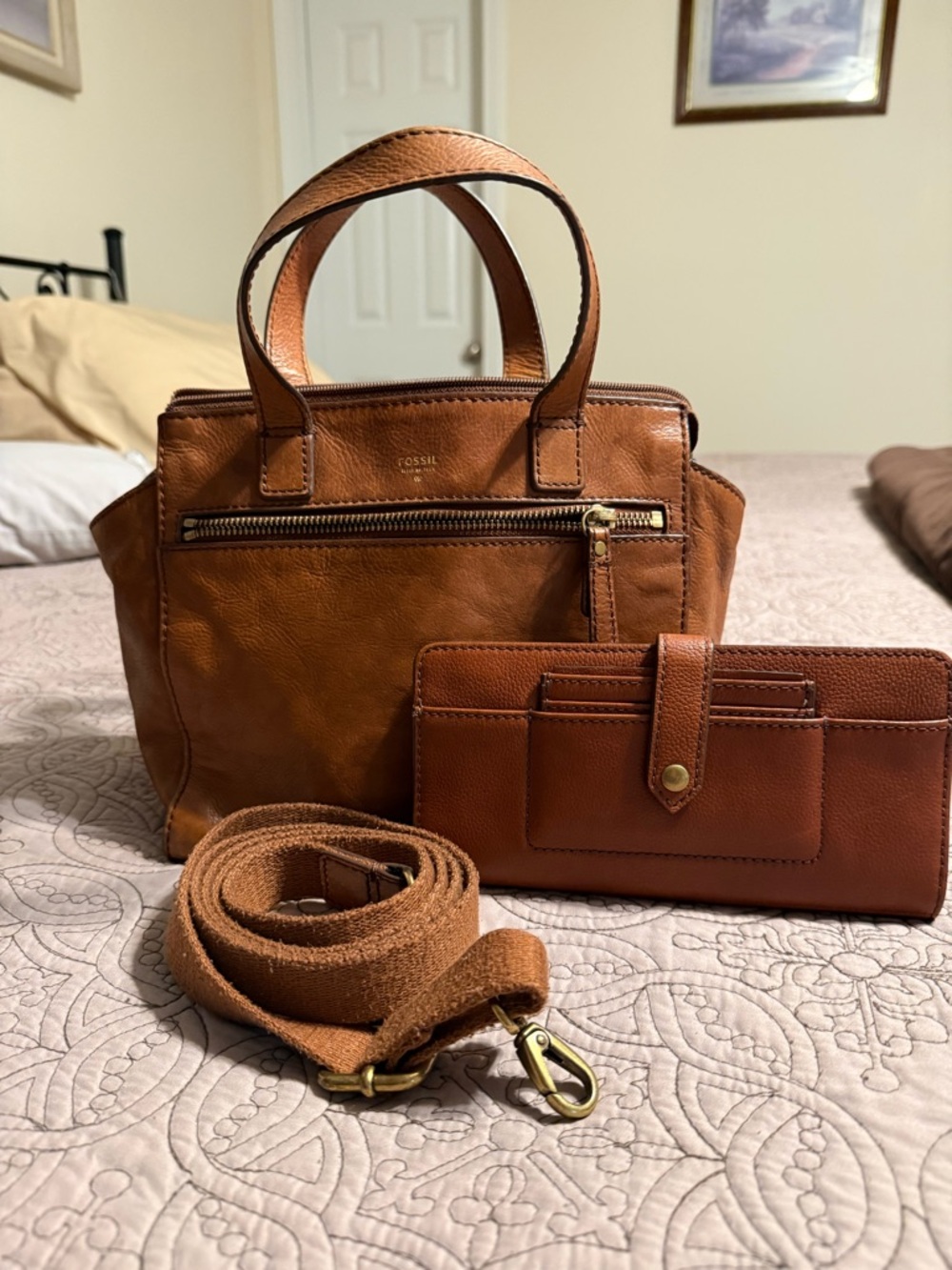 Fossil Tessa Tan Leather Handbag with Matching Wallet and Strap Nice